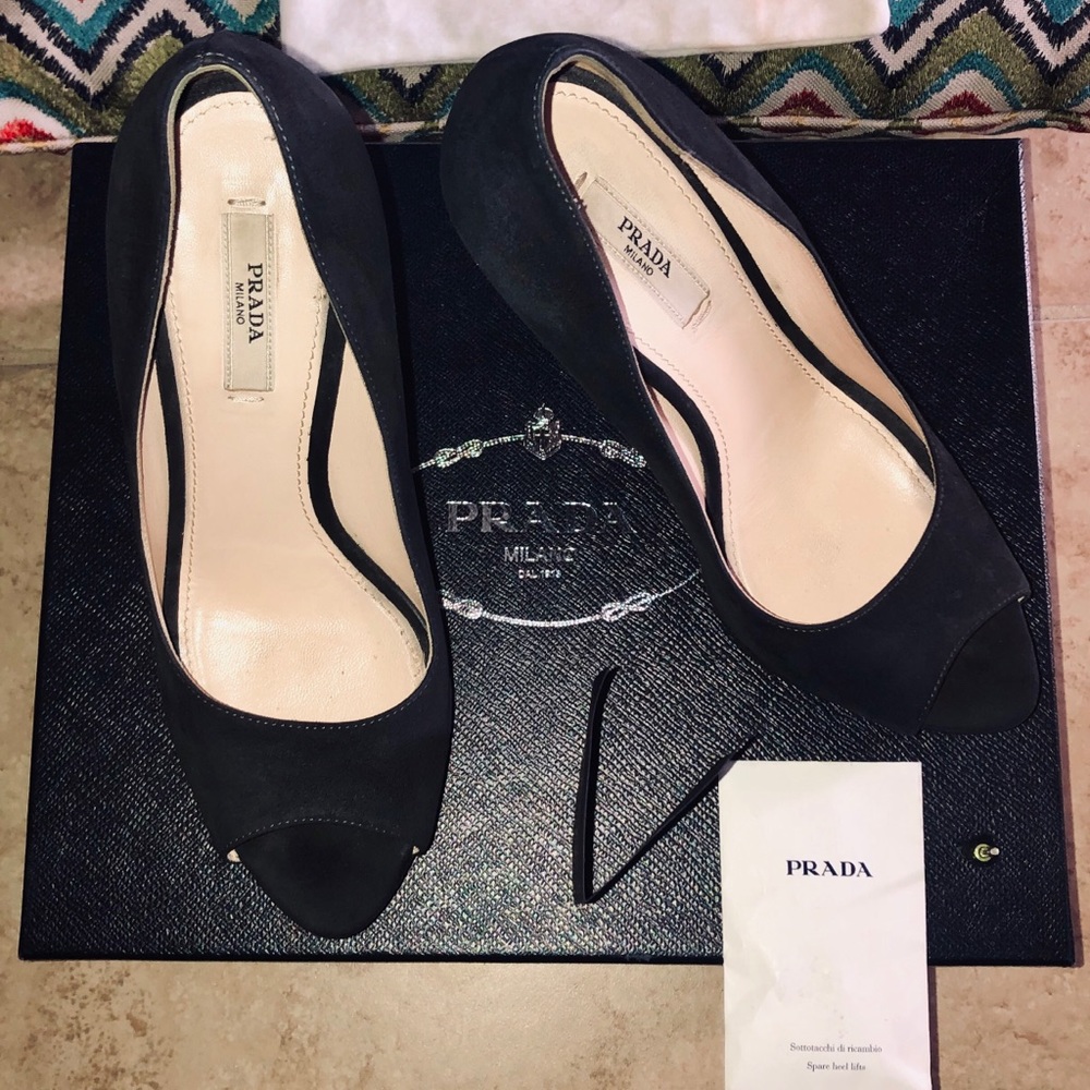 PRADA CAMOSCIO CHIC 37 SUEDE PEEP PUMPS Gold plate